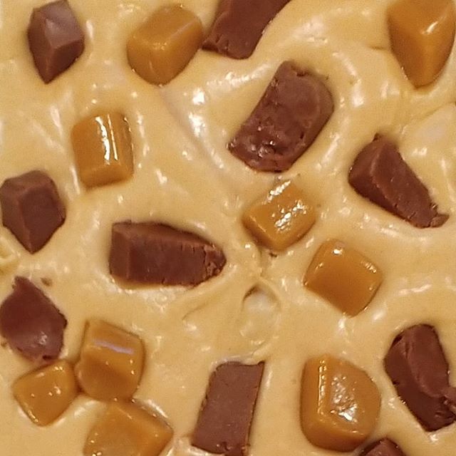 Peanut-Butter Chocolate Karamel Fudge